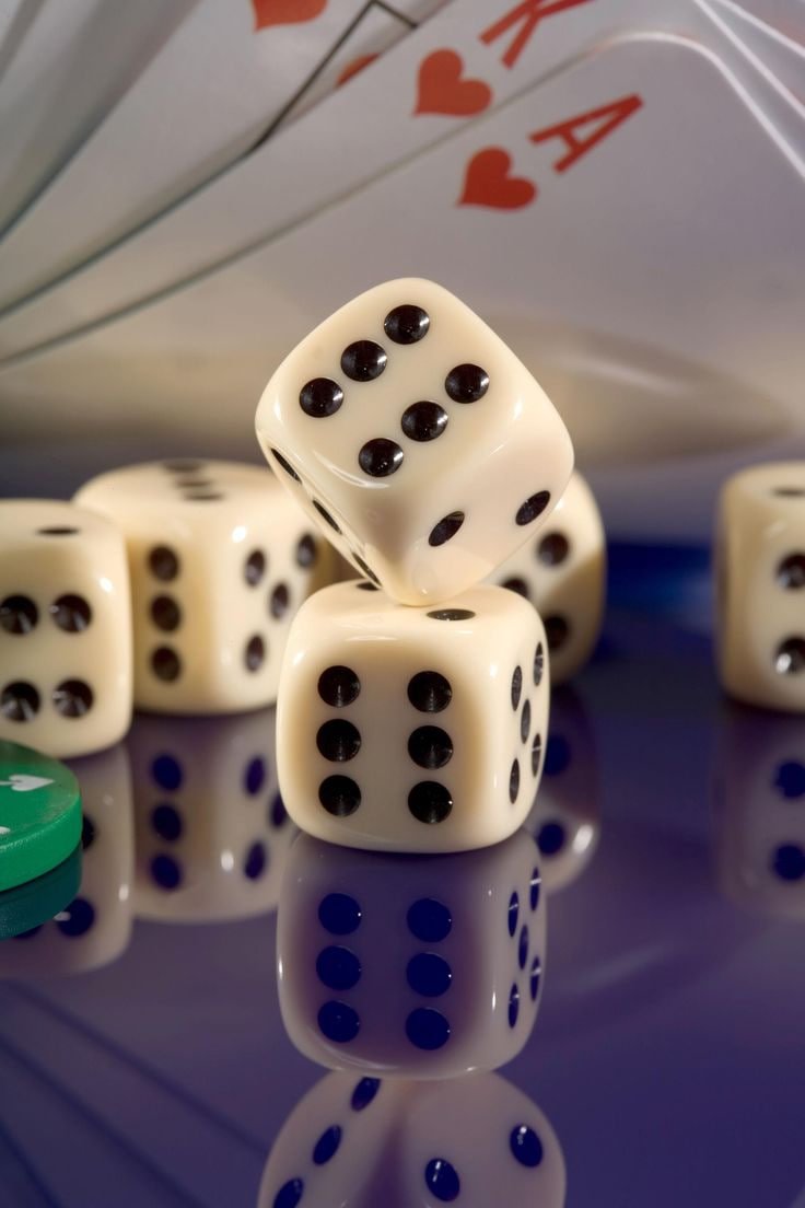 Tampilan meja Live Casino makmur78 dengan dealer langsung via video